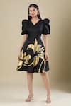 Buy_Naintara Bajaj_Black Cotton V-neck Floral Print Dress 