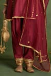 Saina Kapoor_Purple Chanderi Embroidery Keyhole Neck Choga Kurta Set _Online_at_Aza_Fashions