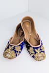 Shop_Azora_Blue Gulbahar Velvet Juttis _at_Aza_Fashions