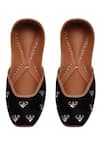 Buy_Kurrbat_Black Midnight Zardozi Hand Embroidered Juttis _Online_at_Aza_Fashions