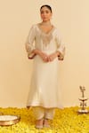 Buy_Sheetal Batra_Ivory Embroidery V-neck Haayat Kaftan With Salwar _at_Aza_Fashions