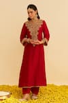 Buy_Sheetal Batra_Red Silk Organza Embroidery Split V-neck Hiba Kaftan Set _Online_at_Aza_Fashions