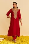 Buy_Sheetal Batra_Red Silk Organza Embroidery Split V-neck Hiba Kaftan Set _at_Aza_Fashions
