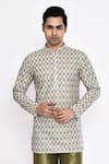 Buy_Arihant Rai Sinha_Green Cotton Printed Blend Kurta _at_Aza_Fashions