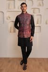 Buy_Kustomeyes_Black Silk Paisley Noir Kurta Bundi Set _at_Aza_Fashions