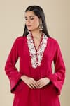 Samyukta Singhania_Red Crepe Metallic Thread V-neck Kurta Set _at_Aza_Fashions