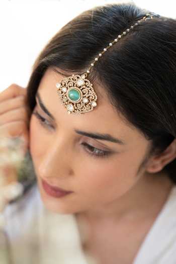 Do Taara_Green Mint Victorian Polki Maangtikka _Online_at_Aza_Fashions