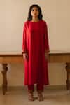 Buy_KAJAL AGRAWAL_Red Chanderi Silk Embroidery Round Neck Ishara Straight Kurta Set _at_Aza_Fashions