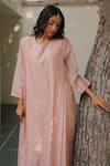 KAJAL AGRAWAL_Pink Chanderi Silk Round Neck Pavani Handwoven Kurta Set _at_Aza_Fashions