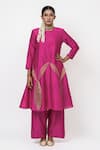 Buy_KAJAL AGRAWAL_Pink Chanderi Silk Embroidery Round Neck Duckweed Handwoven Kurta Set _at_Aza_Fashions