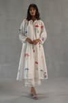 Buy_Roza_Ivory Chanderi Embroidery Round Neck Anais Floral Print Kurta And Pant Set _at_Aza_Fashions