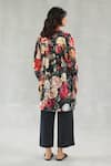 Shop_Roza_Black Linen Round Neck Rose Dusk Print Kurta And Pant Set _at_Aza_Fashions