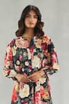 Buy_Roza_Black Linen Round Neck Rose Dusk Print Kurta And Pant Set 