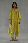 Buy_Roza_Yellow Linen Embroidery V-neck Viola Floral Print Kurta And Pant Set _at_Aza_Fashions