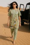 Buy_Samatvam By Anjali Bhaskar_Green Chanderi Embroidery Round Neck Vantara Tunic With Pant _at_Aza_Fashions