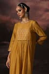 Swatti Kapoor_Yellow Chanderi Embroidery Round Neck Ayaan Floral Print Kurta _Online_at_Aza_Fashions