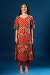 Naintara Bajaj_Red Cotton Embroidery Keyhole Neck Floral Print Kurta Pant Set _Online_at_Aza_Fashions