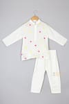 Buy_P & S CO_Off White Chanderi Embroidery Heart Kurta And Pyjama Set _at_Aza_Fashions