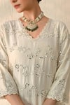 Shop_Ohh Crow_Cream Chanderi Silk Mirrors V-neck Embroidered Kurta Set _Online