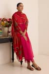 Buy_Juanita By Shubhda_Red Chanderi Embroidery Split V-neck Scarlet Floral Pattern Kurta Set _at_Aza_Fashions