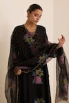 Shop_Juanita By Shubhda_Black Chanderi Mirrors V-neck Midnight Mukaish Work Kurta Pant Set 