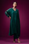 Buy_Trendy Tokari_Green Chanderi, Silk Embroidery V-neck Plain Kurta Set _at_Aza_Fashions