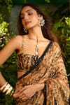 Buy_Aza X Shilpa Shetty Kundra_Beige Chiffon, Viscose, Crepe, Modal, Animal Print Saree With Hand Bustier 