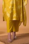 Buy_Mamicha_Yellow Cotton V-neck Fleur Print Kurta Pant Set _Online_at_Aza_Fashions