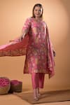 Buy_Mamicha_Pink Cotton Embroidery V-neck Floral Print Kurta Set 