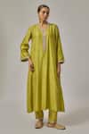 Priyal Prakash_Green Chanderi Gota Patti, Zari, Embroidery V-neck Work Kurta Set _Online_at_Aza_Fashions