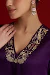 Buy_Sitaraa_Purple Embroidery V-neck Manjiri Royal Kurta With Pant 