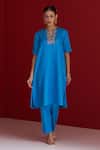 Buy_Sitaraa_Sky Blue Embroidery Round Neck Aalaya Kurta With Pant _at_Aza_Fashions