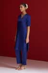 Buy_Sitaraa_Blue Embroidery V-neck Kanchana Kurta With Pant 