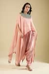 Buy_Prisho_Peach Embroidery Round Neck Scallop Kaftan Pant Set 