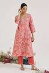 Buy_Nero India_Pink Jacquard, Chanderi Embroidery V-neck Textured Kurta Set _Online_at_Aza_Fashions