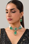 Buy_Auraa Trends_Green Pearls Emerald Choker Set _at_Aza_Fashions