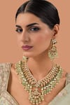 Buy_Auraa Trends_Green Diamonds, Beads Kundan Embellished Necklace Set _at_Aza_Fashions