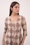 Ruchi Marodia_Beige Cotton V-neck Mendaka Digital Print Panelled Kurta Set _Online_at_Aza_Fashions