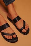 Shop Dmodot Black Toe Ring Pattern Leather Sandals at Aza Fashions Shop_Dmodot_Black Toe Ring Pattern Leather Sandals _at_Aza_Fashions