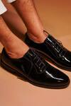 Dmodot Black Plain Handcrafted Oxfords Online at Aza Fashions Dmodot_Black Plain Handcrafted Oxfords _Online_at_Aza_Fashions