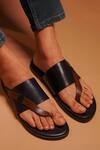 Buy_Dmodot_Black Handcrafted Strap Sandals_at_Aza_Fashions