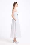 Gauri & Nainika_ Gnd Rst26-17_gtukxtxjnhvmee _Online_at_Aza_Fashions