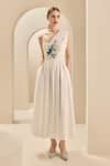 Buy_Gauri & Nainika_ Gnd Rst26-17_gtukxtxjnhvmee _at_Aza_Fashions