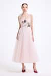 Gauri & Nainika_ Gnd Rst26-26_zgbqss6e1v7x3c _Online_at_Aza_Fashions