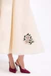 Gauri & Nainika_ Gnd Rst26-27_e07s7cgqyqa494 _at_Aza_Fashions