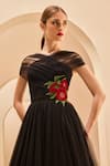 Gauri & Nainika_ Gn Gwn Rst26-31_hcg8fomf7vbyve _Online_at_Aza_Fashions