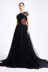Gauri & Nainika_ Gn Gwn Rst26-31_hcg8fomf7vbyve _at_Aza_Fashions