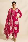 Thee Modern Roots_Fuchsia Cotton, Cambric Mirrors Split V-neck Printed Kurta Set _Online_at_Aza_Fashions