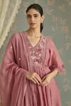 Kritika Dawar_Blush Chanderi, Cotton Embroidery V-neck Zella Hand Kurta Set _at_Aza_Fashions