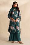 Buy_Roze_Green Cambric, Cotton Embroidery V-neck Aneesa Printed Kurta Set _at_Aza_Fashions